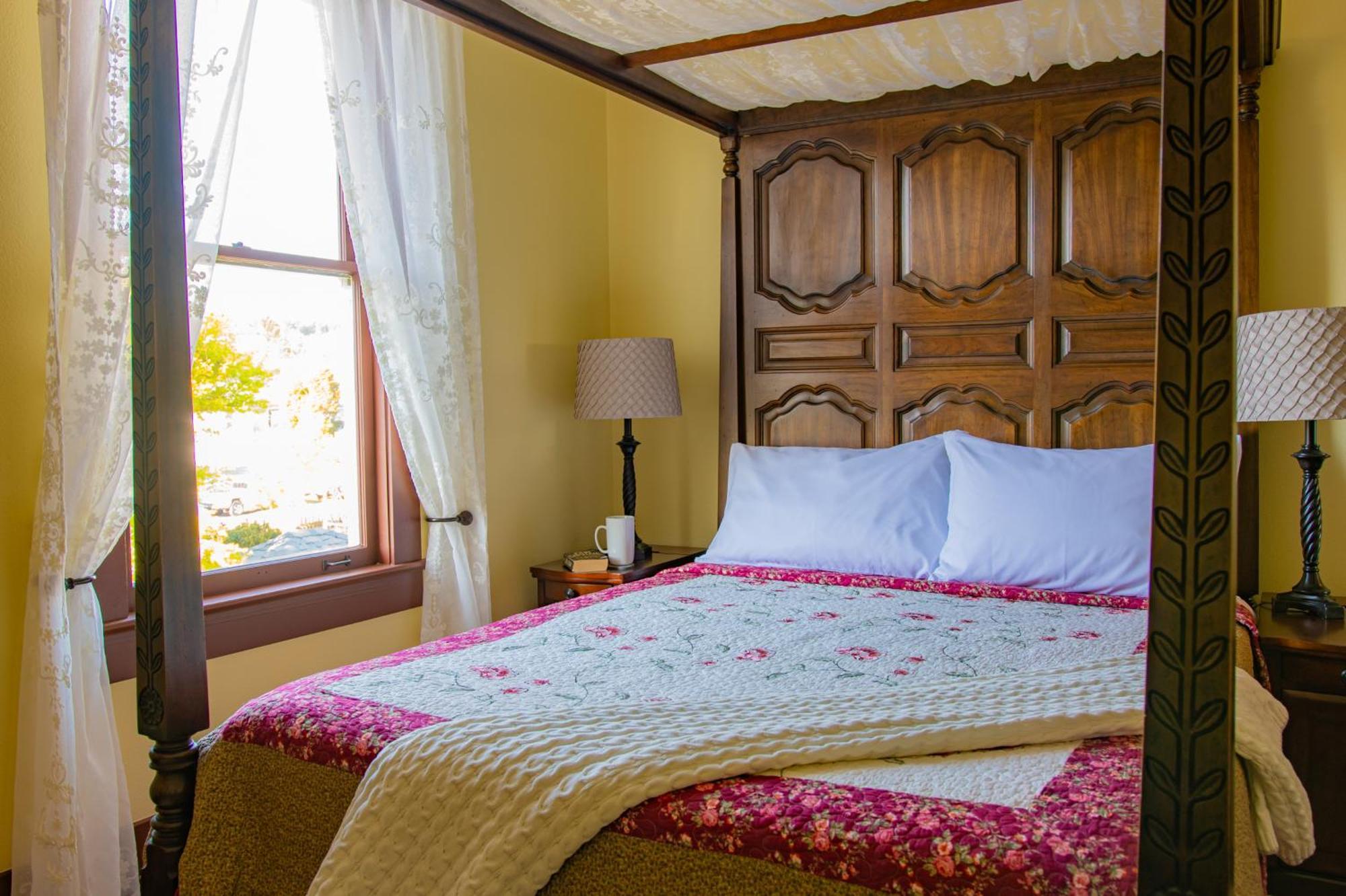 The Pearl Inn Bed And Breakfast Ilwaco Exterior foto